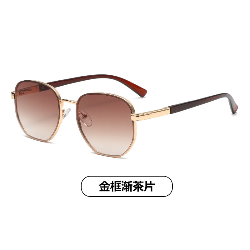 (6 PACK) Wholesale Sunglasses Small Trendy Street Vintage 2024 - BulkSunglassesWholesale.com - Gold Frame Gradient Tea Lens