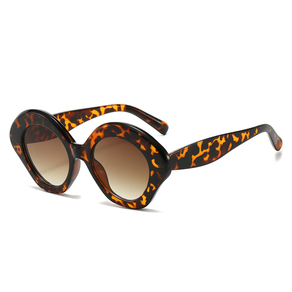 (6 PACK) Wholesale Sunglasses New Arrival Fashion Women Unique Oval Trendy 2024 - BulkSunglassesWholesale.com - Leopard Print Frame Gradient Tea Lens