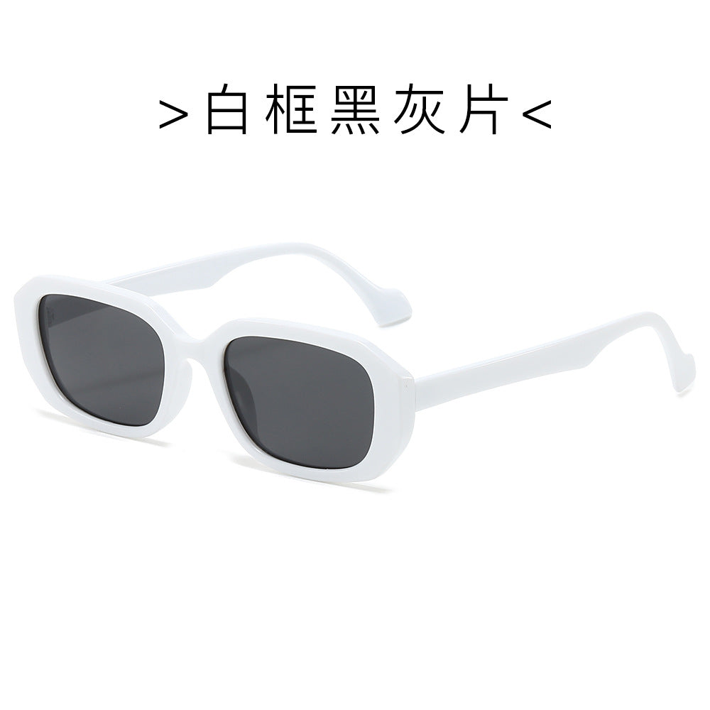 (6 PACK) Wholesale Sunglasses Fashion Oversized Trendy Street New Arrival Women 2024 - BulkSunglassesWholesale.com - White Frame Black Black Lens