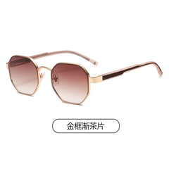 (6 PACK) Wholesale Sunglasses Small Trendy Street Vintage 2024 - BulkSunglassesWholesale.com - Gold Frame Gradient Tea Lens