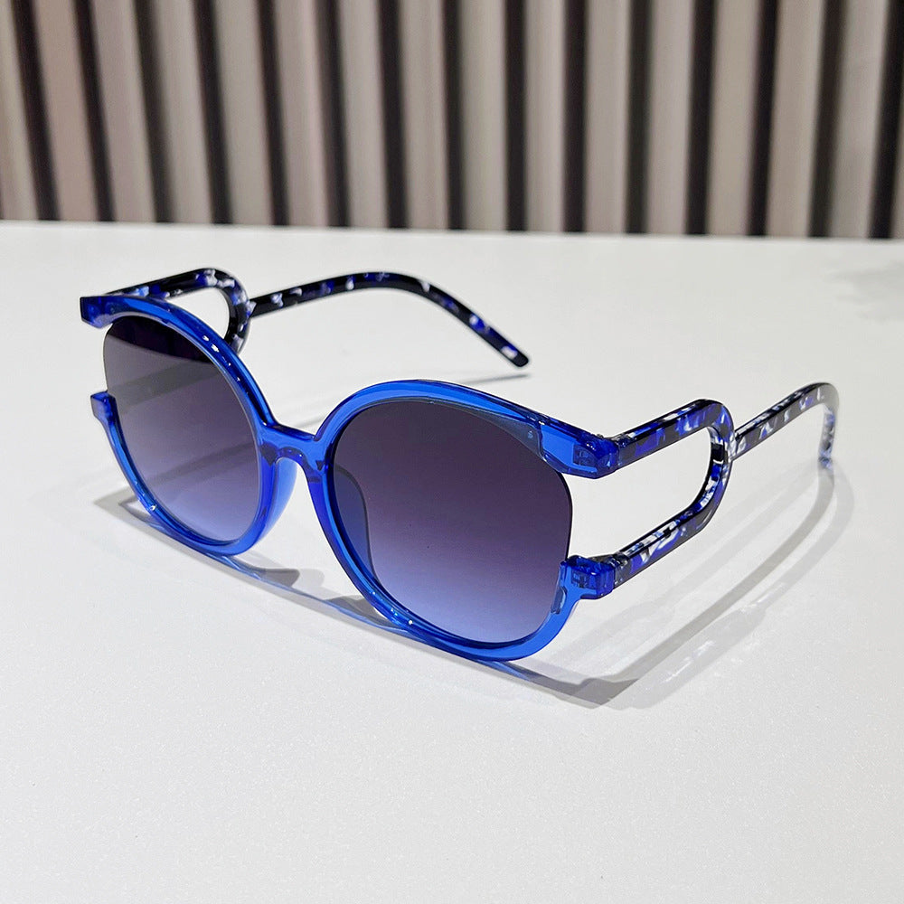 (6 PACK) Wholesale Sunglasses Round Oversized Unique Women Fashion 2024 - BulkSunglassesWholesale.com - Blue Frame Gradient Black Lens