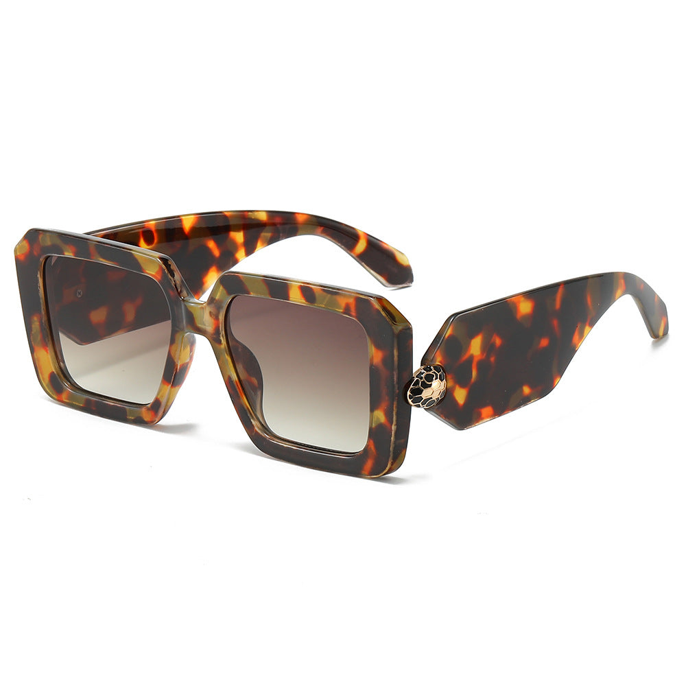 (6 PACK) Wholesale Sunglasses Fashion Vintage Square Street Women Wide 2024 - BulkSunglassesWholesale.com - Leopard Print Frame Gradient Tea Lens