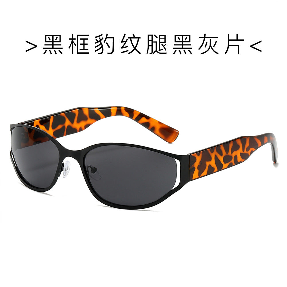 (6 PACK) Wholesale Sunglasses Fashion Futuristic Round New Arrival Trendy 2024 - BulkSunglassesWholesale.com - Black Leopard Print Frame Temple Black Black Lens