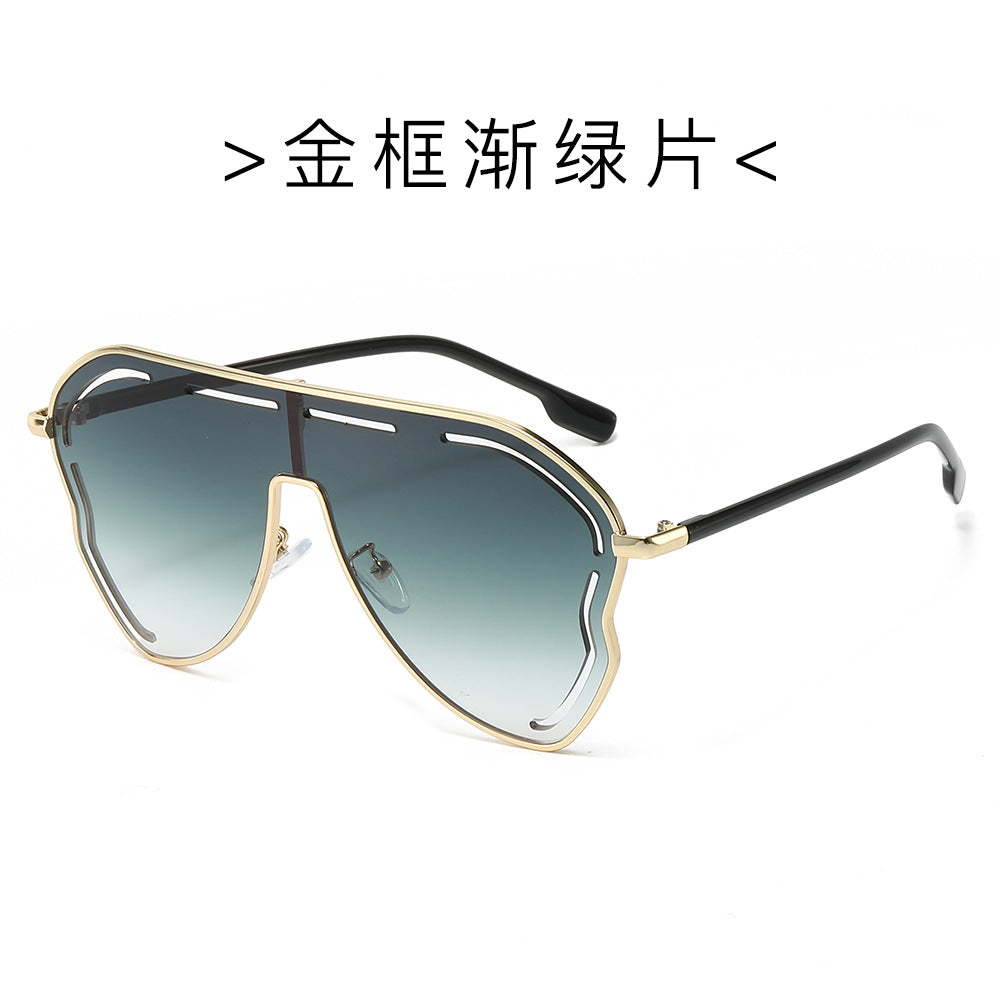 (6 PACK) Wholesale Sunglasses New Arrival Women Unique Women 2024 - BulkSunglassesWholesale.com - Gold Frame Gradient Green Lens