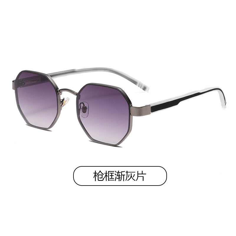 (6 PACK) Wholesale Sunglasses Small Trendy Street Vintage 2024 - BulkSunglassesWholesale.com - Gunmetal Frame Gradient Black Lens