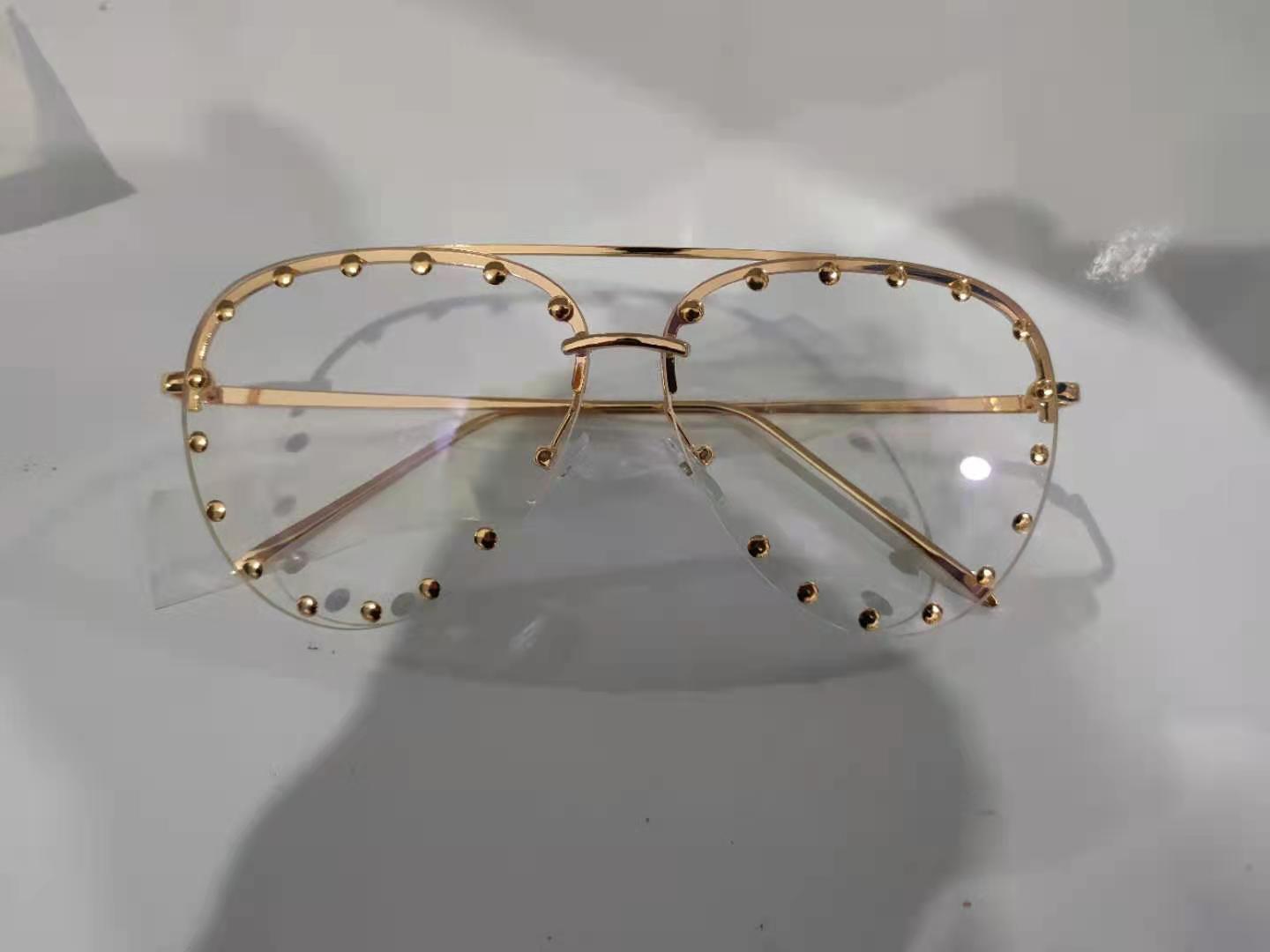 (6 PACK) Wholesale Sunglasses 83003