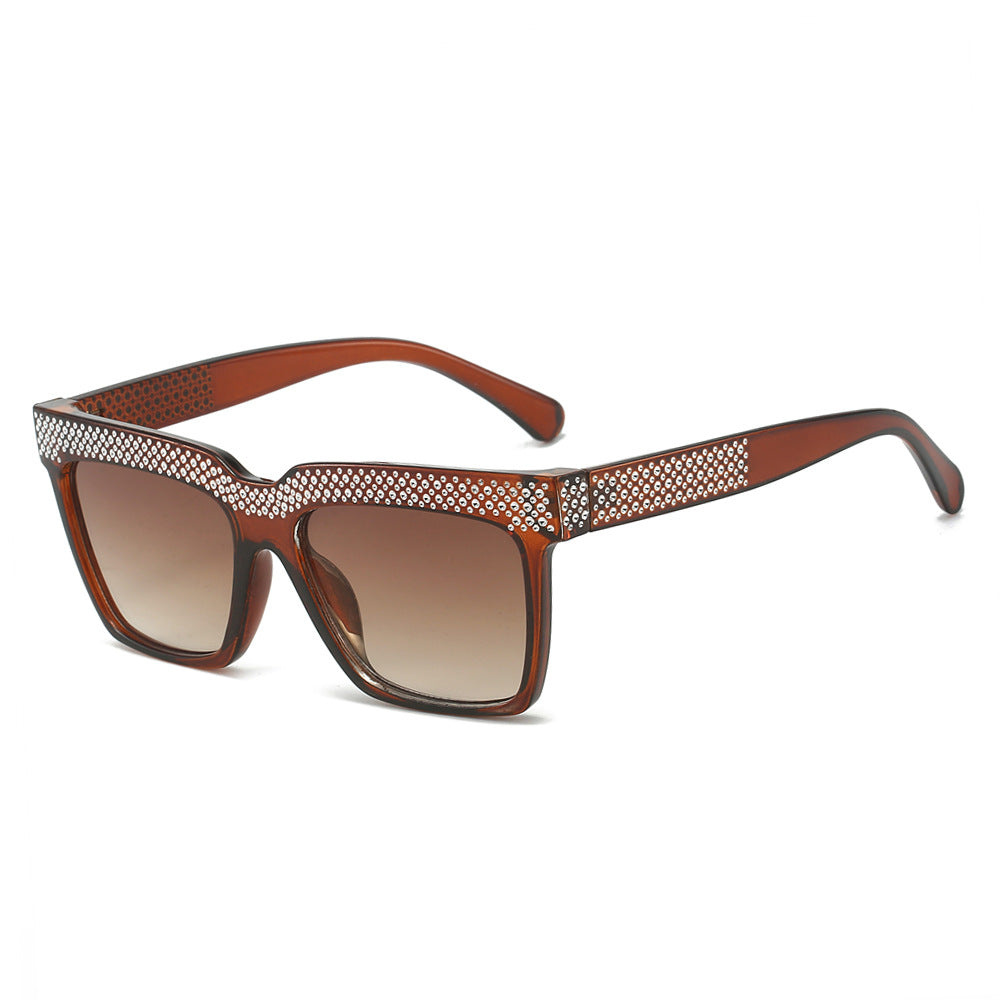 (6 PACK) Wholesale Sunglasses One Piece Rhinestone Outdoor 2024 - BulkSunglassesWholesale.com - Tea Frame Gradient Tea Lens
