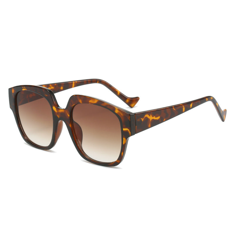 (6 PACK) Wholesale Sunglasses New Arrival Fashion Trendy 2023 - BulkSunglassesWholesale.com - Leopard Print Frame Gradient Tea Lens