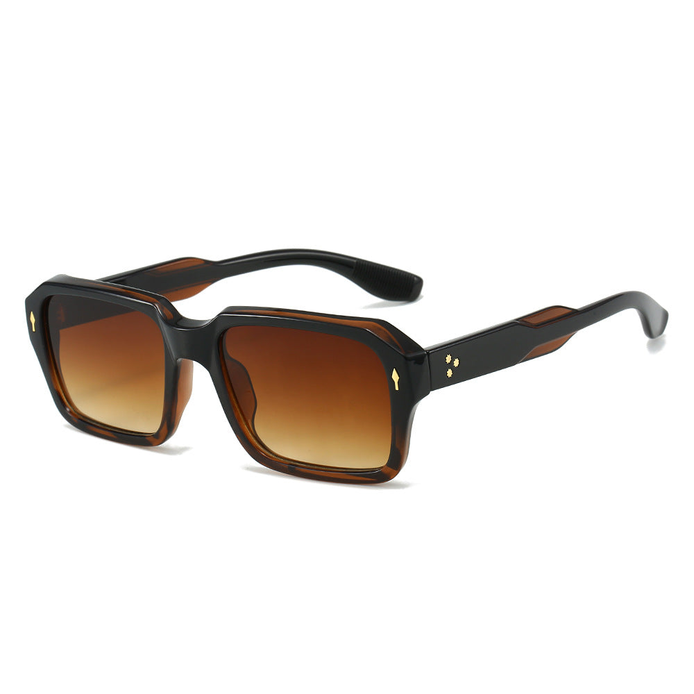 (6 PACK) Wholesale Sunglasses New Arrival Square Vintage Classic Rivet Fashion 2023 - BulkSunglassesWholesale.com - Tea Frame Gradient Tea Lens