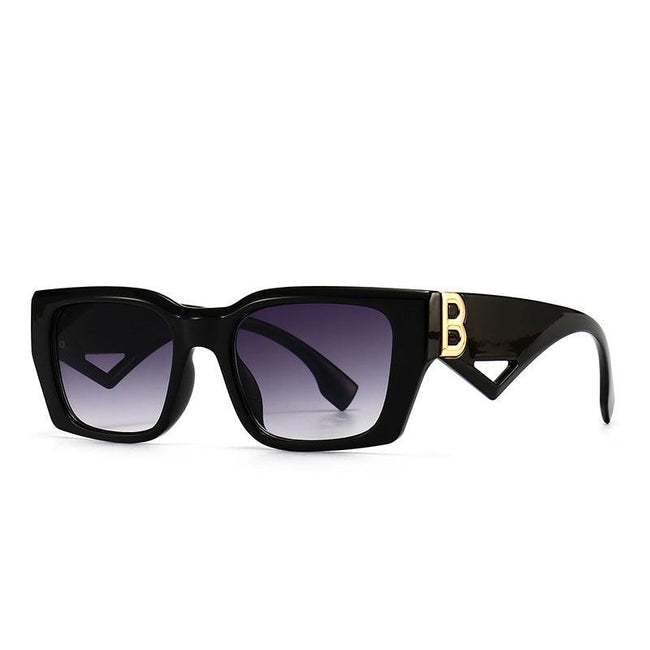 Sunglasses 2022 M215015 Hover Image