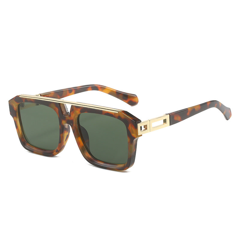 (6 PACK) Wholesale Sunglasses 2023 - BulkSunglassesWholesale.com - Leopard Print Frame Green Lens