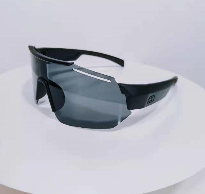 (12 PACK) Wholesale Sports Sunglasses 2022 P123002 - Bulk Sunglasses Wholesale