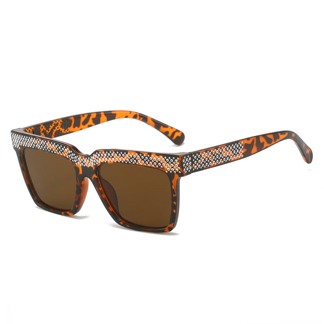 (6 PACK) Wholesale Sunglasses One Piece Rhinestone Outdoor 2024 - BulkSunglassesWholesale.com - Leopard Print Frame Tea Lens Hover Image