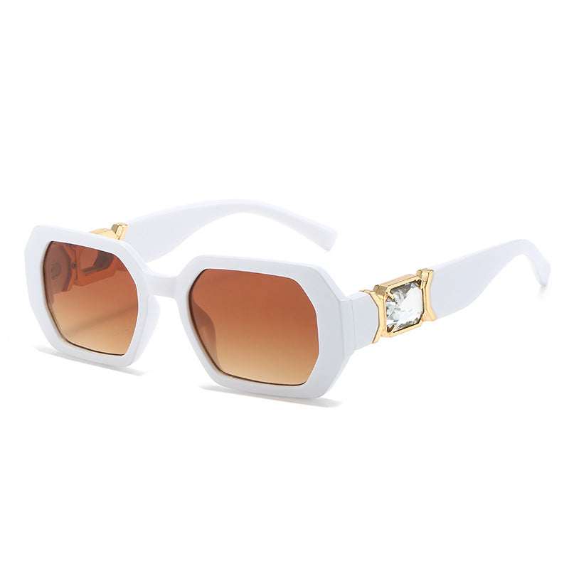 (6 PACK) Wholesale Sunglasses 2023 - BulkSunglassesWholesale.com - White Frame Gradient Tea Lens