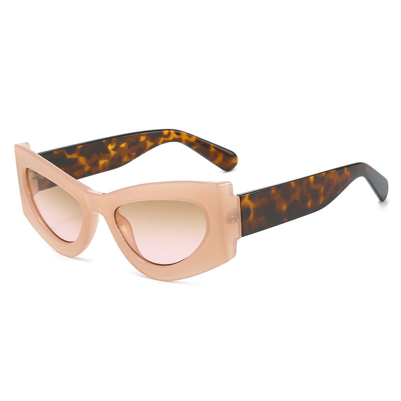 (6 PACK) Wholesale Sunglasses New Arrival Cat Eye Women 2023 - BulkSunglassesWholesale.com - Clear Pink Frame Tea Pink Lens